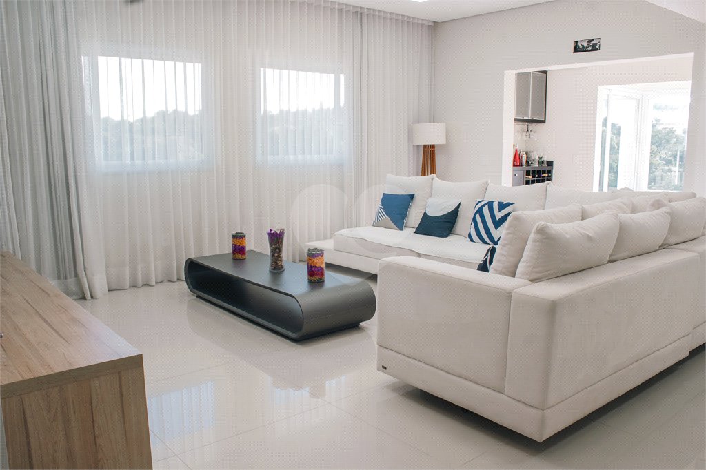 Casa à venda com 4 suítes no condomínio Residencial Saint Charbel, Araçoiaba da Serra - SP