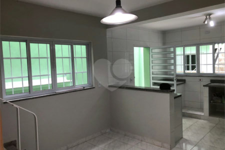 Sobrado à venda com 3 quartos em Jardim Humaitá, São Paulo, SP