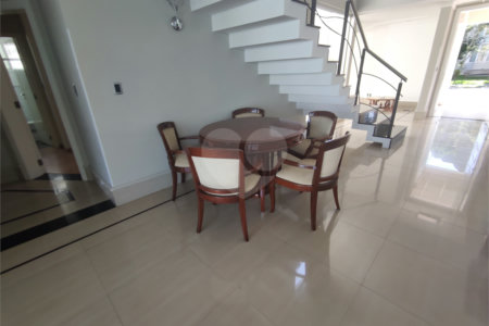 Casa à venda com 3 suítes no condomínio Residencial Suzano, Suzano - SP