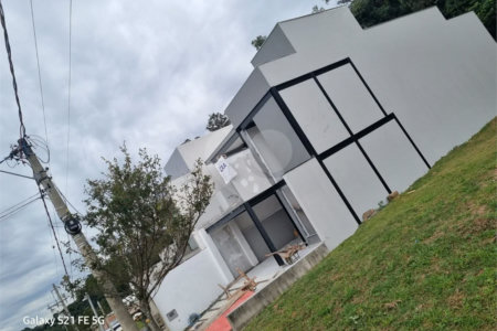 Casa à venda com 3 quartos, sendo 2 suítes,  no condomínio Vila Verde - Gramadão 1, Jundiaí - SP