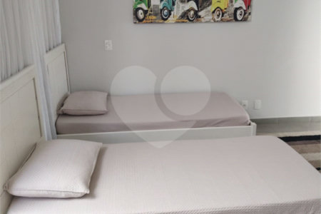 Casa à venda com 4 quartos, sendo 3 suítes, no condomínio Estância Marambaia, Vinhedo - SP