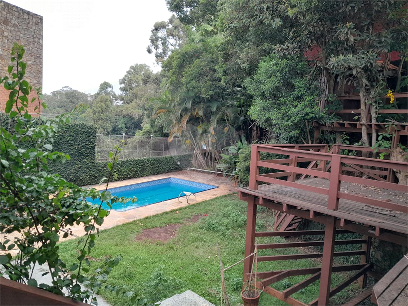 Sobrado à venda com 6 quartos, sendo 3 suítes, em Rolinópolis, São Paulo, SP