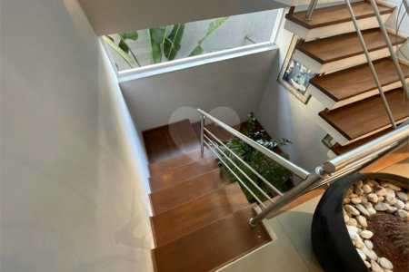 Casa à venda com 4 suítes no condomínio Fechado, São Paulo - SP