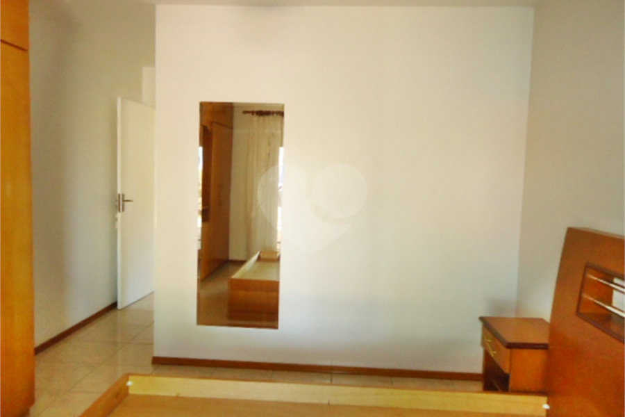 Sobrado à venda com 3 quartos, sendo 1 suíte, em Jardim Peri, São Paulo, SP