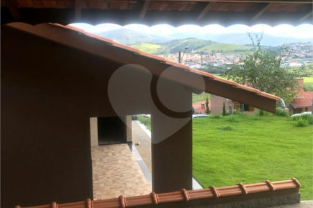 Casa à venda com 3 quartos, sendo 1 suíte,  no condomínio Marf II, Bom Jesus dos Perdões - SP