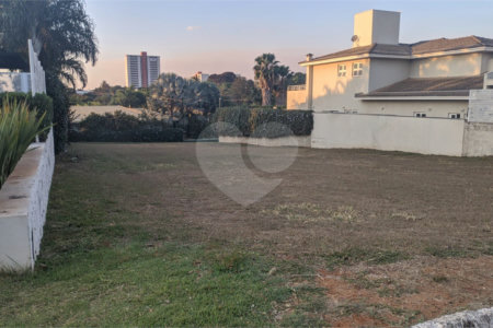 Terreno à venda no condomínio Vale das Rosas, Araraquara - SP