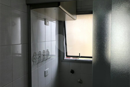 Apartamento à venda com 2 quartos, sendo 1 suíte,  em Vila Olímpia, São Paulo, SP