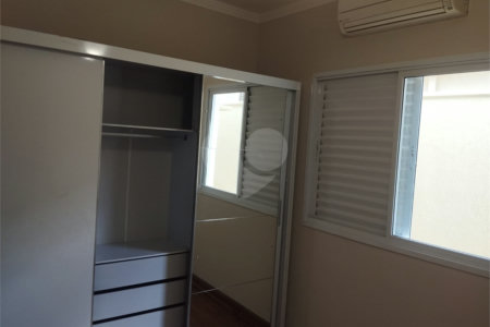 Casa à venda com 3 quartos, sendo 1 suíte,  no condomínio Vila Aracoara, Araraquara - SP
