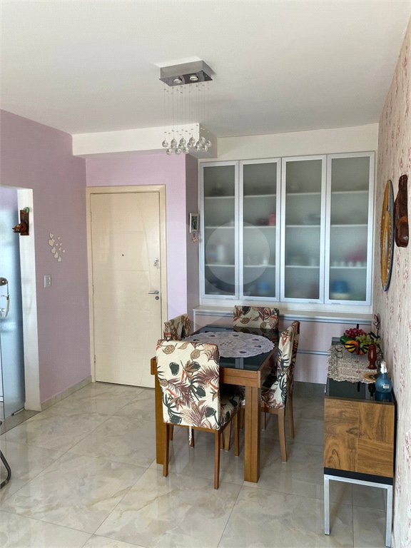 Apartamento à venda com 3 quartos, sendo 1 suíte, em Vila Rubens, Mogi das Cruzes, SP