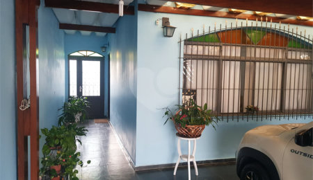 Sobrado à venda com 3 quartos, sendo 1 suíte,  em Campo Grande, São Paulo, SP