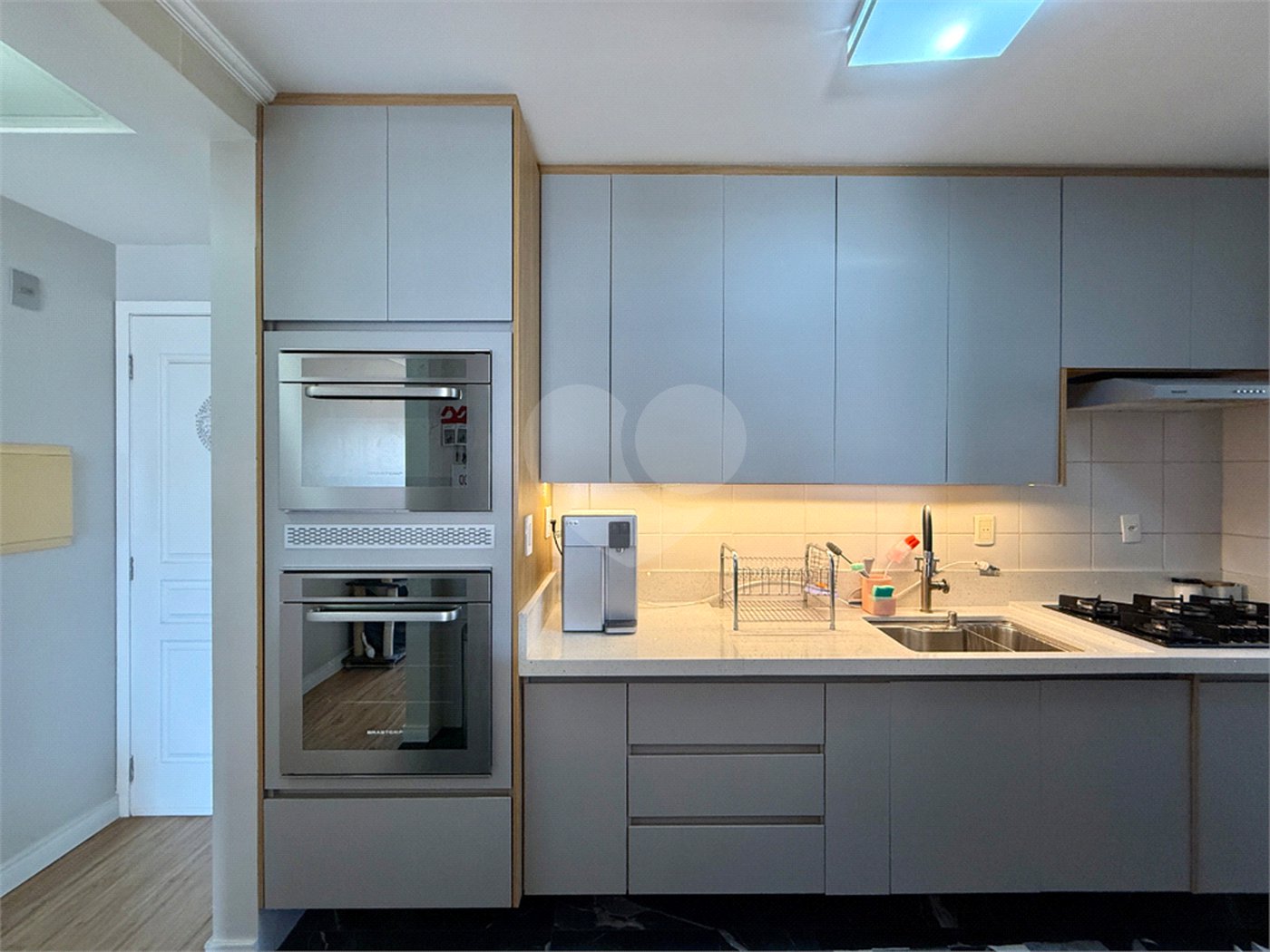 Apartamento à venda com 3 quartos, sendo 1 suíte, em Jardim Marajoara, São Paulo, SP