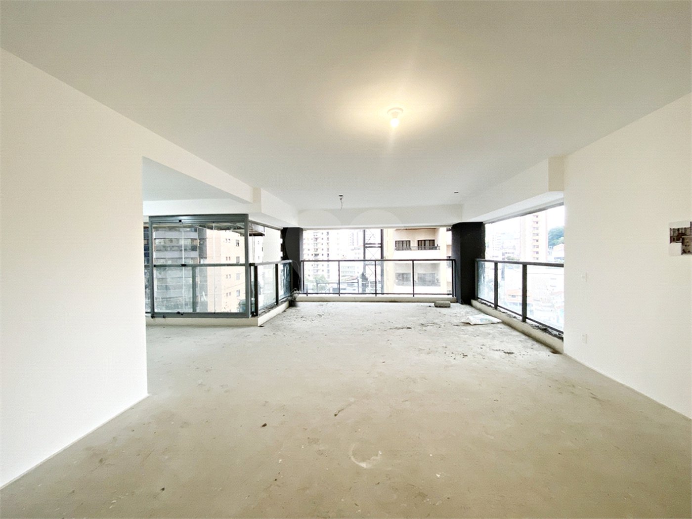 Apartamento à venda com 3 suítes em Santana, São Paulo, SP