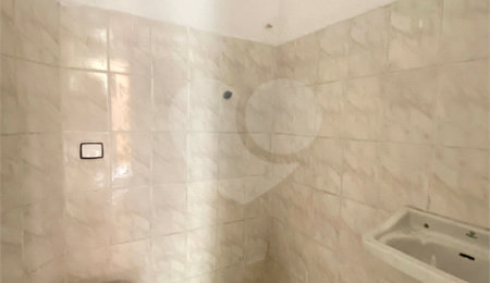 Sobrado à venda com 4 quartos, sendo 1 suíte, em Jardim Santo Antoninho, São Paulo, SP