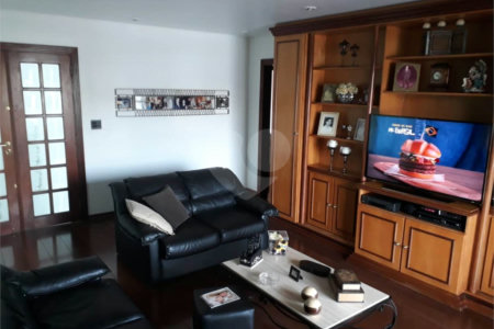 Casa à venda com 5 suítes em Jardim Franca, São Paulo, SP