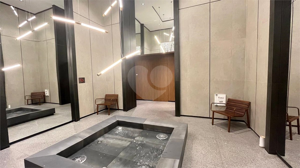 Apartamento à venda com 4 quartos, sendo 2 suítes,  em Pinheiros, São Paulo, SP