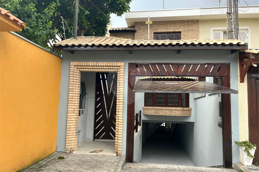 Sobrado à venda com 3 quartos, sendo 1 suíte, em Tremembé, São Paulo, SP