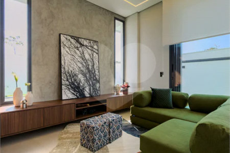 Indaiatuba - Condominio Villa Sapezal - 318 m² de Terreno - 230 m² de Área Construída - 3 suítes, sendo 1 Master com closet planejado - Sala de TV - Sala de estar integrada à Sala de jantar - Cozinha com móveis planejados - Despensa - Escritório planejado - Lavabo - Piscina com preparação para aquec