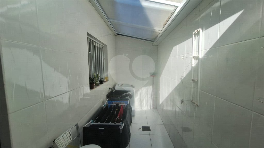 Casa à venda com 2 quartos no condomínio Karolyne, Votorantim - SP