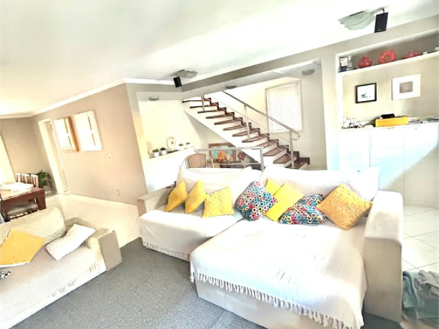 Casa à venda com 3 suítes em Vila São Francisco, São Paulo, SP