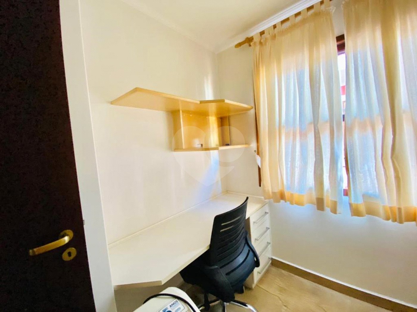 Sobrado à venda com 3 quartos, sendo 1 suíte, em Tremembé, São Paulo, SP