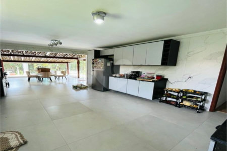 Casa à venda com 4 suítes no condomínio Vale do Lago, Sorocaba - SP