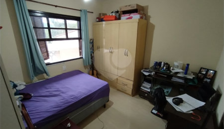 Casa à venda com 3 quartos, sendo 1 suíte,  no condomínio Sibelyus, Mogi das Cruzes - SP