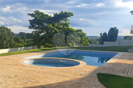 Casa à venda com 5 quartos, sendo 4 suítes, no condomínio Sol Vinhedo, Vinhedo - SP