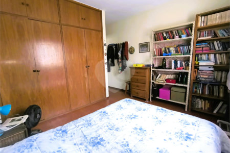 Sobrado à venda com 4 quartos, sendo 2 suítes, em Vila Morse, São Paulo, SP