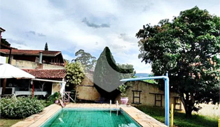 Casa à venda com 4 quartos, sendo 1 suíte,  no condomínio Chacarás Bela Vista, Mairiporã - SP