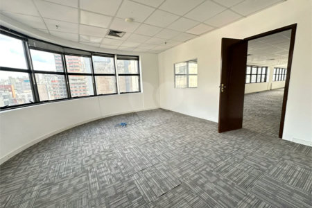 Conjunto comercial à Venda ou Locação na República com 376,56 m² de área útil 10 vagas