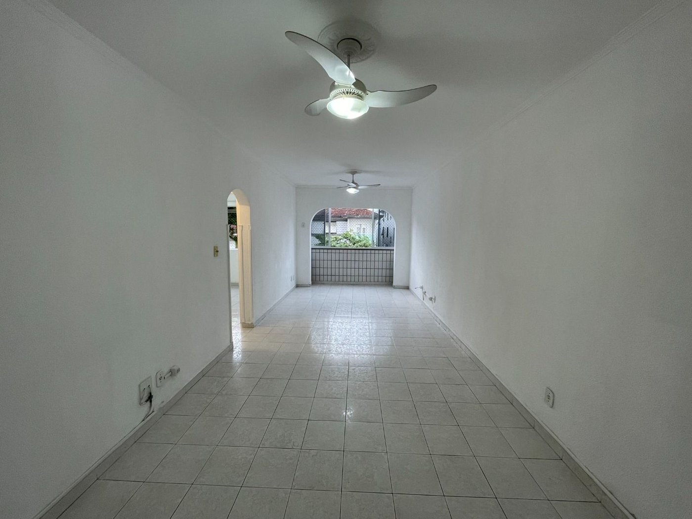 Apartamento 2 dormitórios + dependência, 1 vaga demarcada, no Campo Grande, Santos