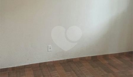 Apartamento à venda com 2 quartos em Parque Fehr, São Carlos, SP