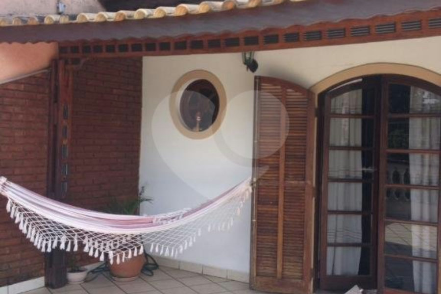 Sobrado à venda com 3 quartos, sendo 2 suítes, em Parque Edu Chaves, São Paulo, SP