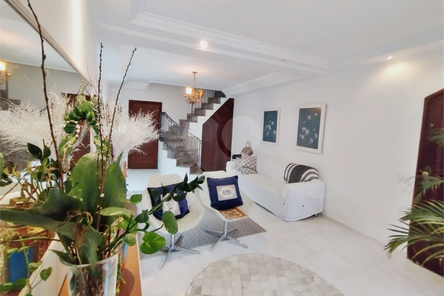 Sobrado à venda com 4 quartos em Santana, São Paulo, SP