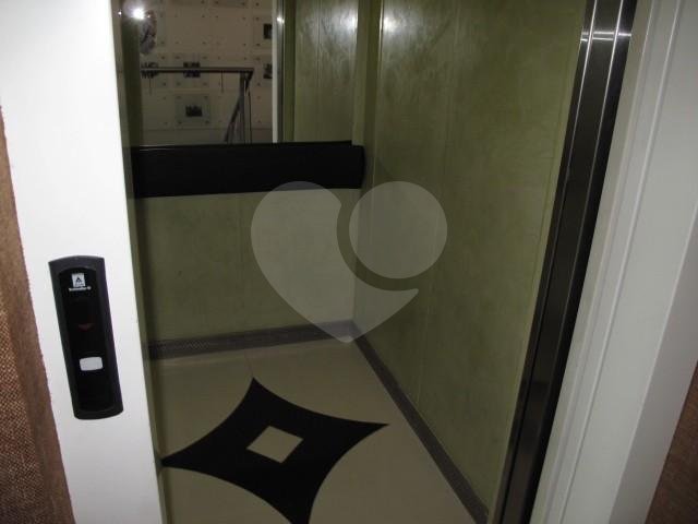 Casa à venda ou para alugar com 4 suítes no condomínio Villa Imperial, São Paulo - SP
