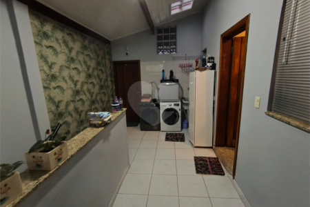 Casa à venda com 3 quartos, sendo 1 suíte,  em Vila Nastri, Itapetininga, SP
