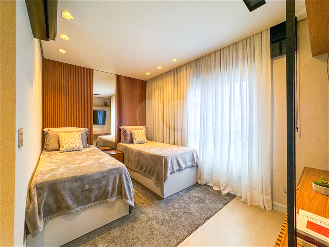 Apartamento à venda com 3 quartos, sendo 1 suíte, em Vila Suzana, São Paulo, SP