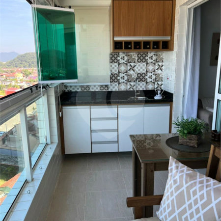 Apartamento à venda com 2 quartos, sendo 1 suíte, no Centro, Mongaguá, SP