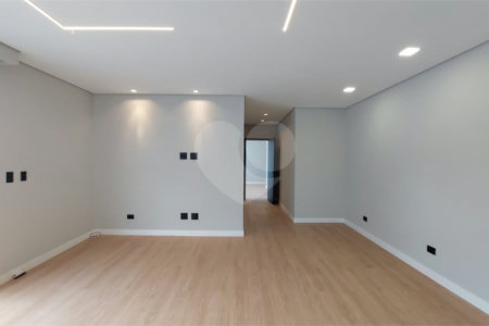 Casa à venda com 5 suítes no condomínio Figueira Garden, Atibaia - SP