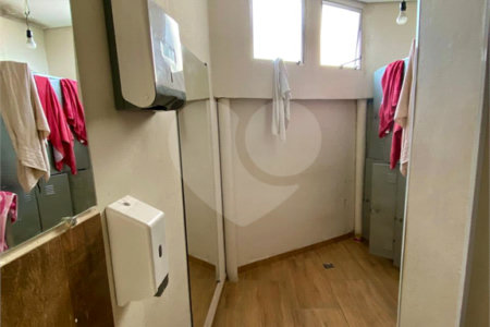 Sobrado à venda com 3 quartos, sendo 1 suíte, em Vila Gomes Cardim, São Paulo, SP