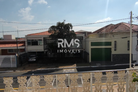 Casa à venda com 4 quartos, sendo 2 suítes,  no Centro, Itu, SP