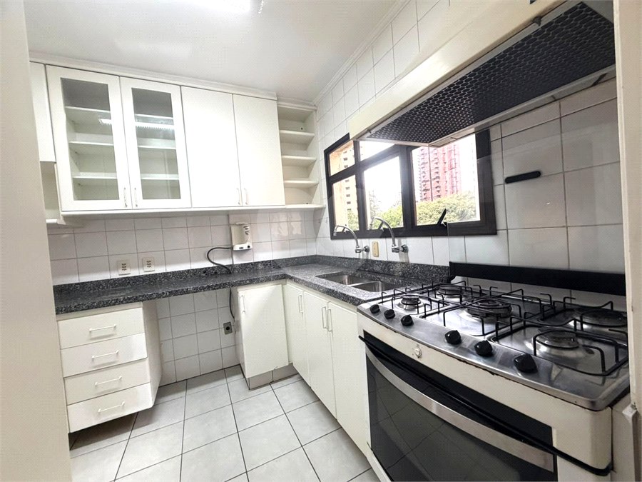 Apartamento à venda com 3 suítes em Vila Suzana, São Paulo, SP