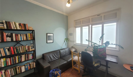 Apartamento à venda com 2 quartos, sendo 1 suíte,  em Laranjeiras, Rio de Janeiro, RJ