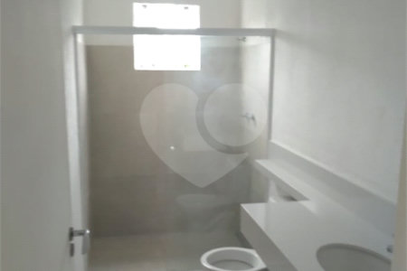 Casa à venda com 4 suítes no condomínio Saint Thomás Rua Uruana,9, Carapicuíba - SP