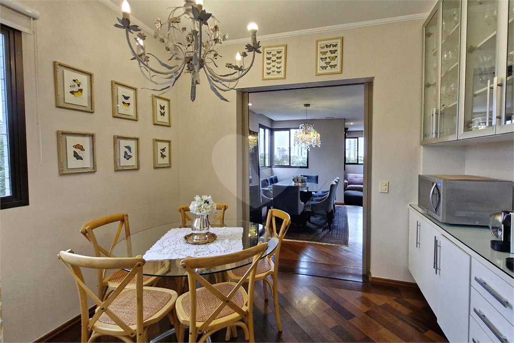 Apartamento à venda com 4 suítes em Moema, São Paulo, SP
