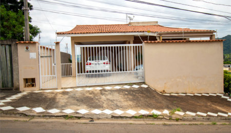 Casa à venda com 3 quartos, sendo 1 suíte,  em Jardim São José, São Roque, SP