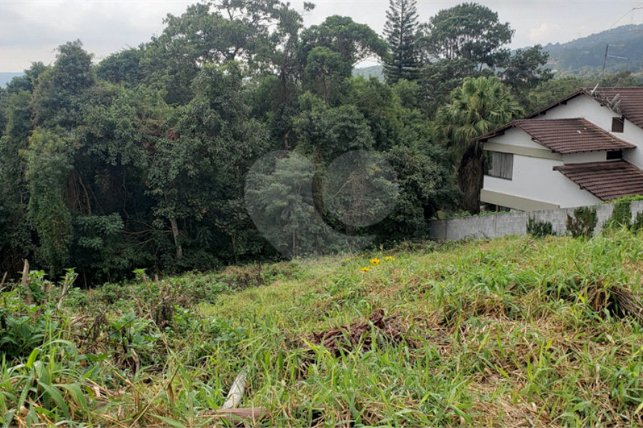 Terreno à venda no condomínio Alpes da Cantareira, Mairiporã - SP