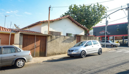 Casa à venda com 2 quartos, sendo 1 suíte,  no Centro, Salto, SP