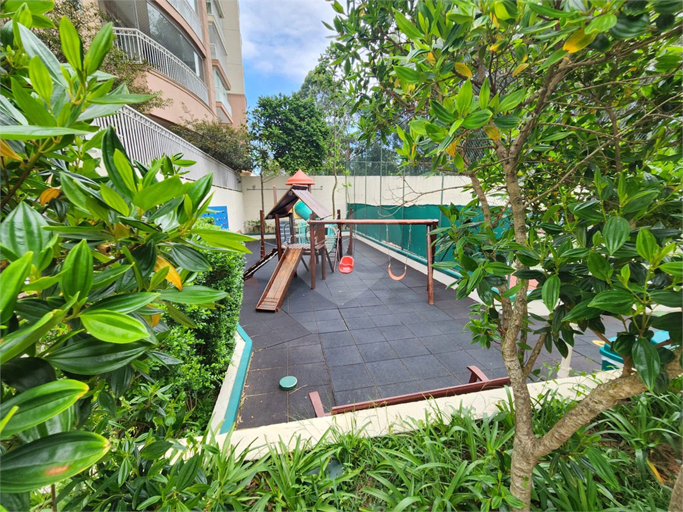 Apartamento à venda com 3 quartos, sendo 2 suítes, em Jardim Arpoador, São Paulo, SP