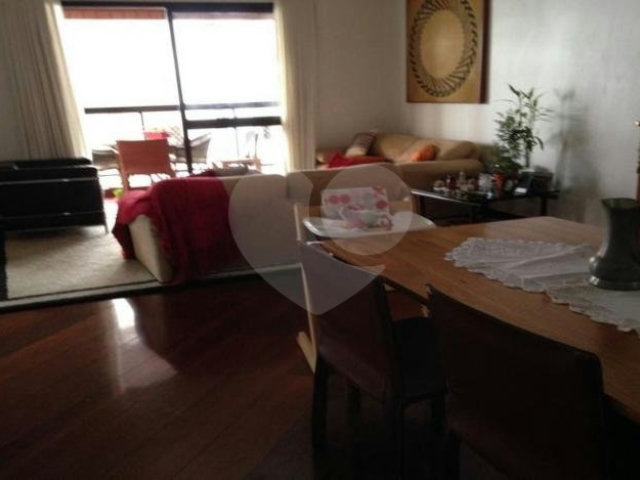 Apartamento à venda com 3 quartos, sendo 2 suítes,  em Brooklin, São Paulo, SP